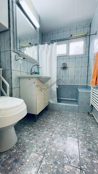 Apartament cu 2 camere semidecomandat în Podu Roș