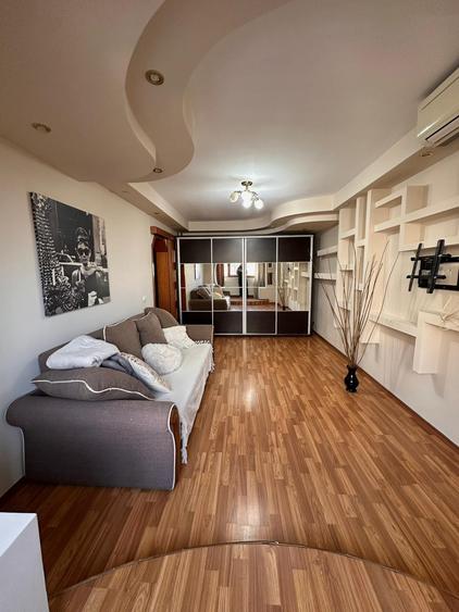 Apartament cu 2 camere decomandat în Alexandru Obregia