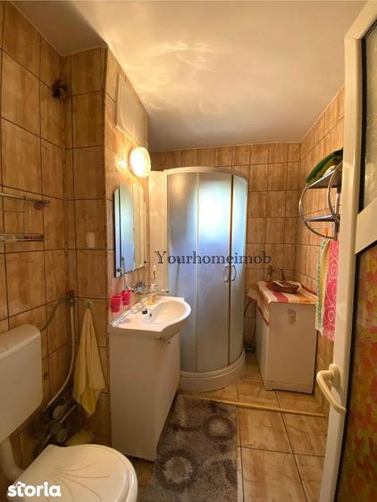 Apartament cu 2 camere decomandat în Rovine