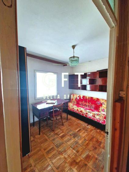 Apartament cu 4 camere decomandat în Sud