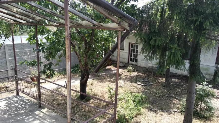 Casă cu 5 camere cu Teren 716 Mp în Pârneava