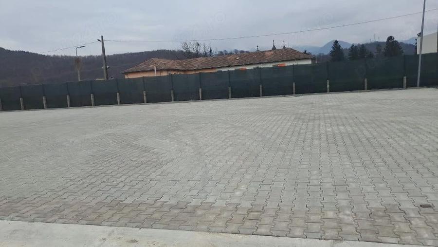 Spațiu comercial, de 225 mp, în Central