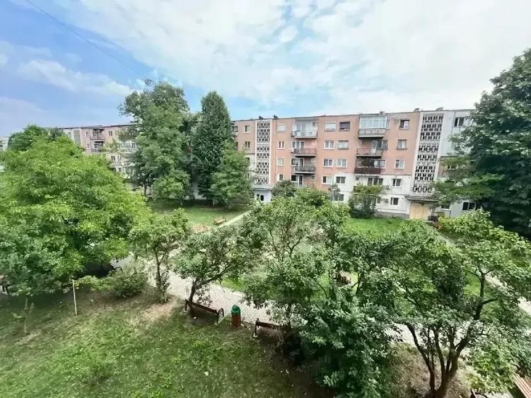 Apartament cu 2 camere semidecomandat în Gojdu