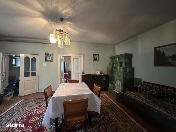Casă cu 4 camere cu Teren 1266 Mp în Târgșoru Vechi