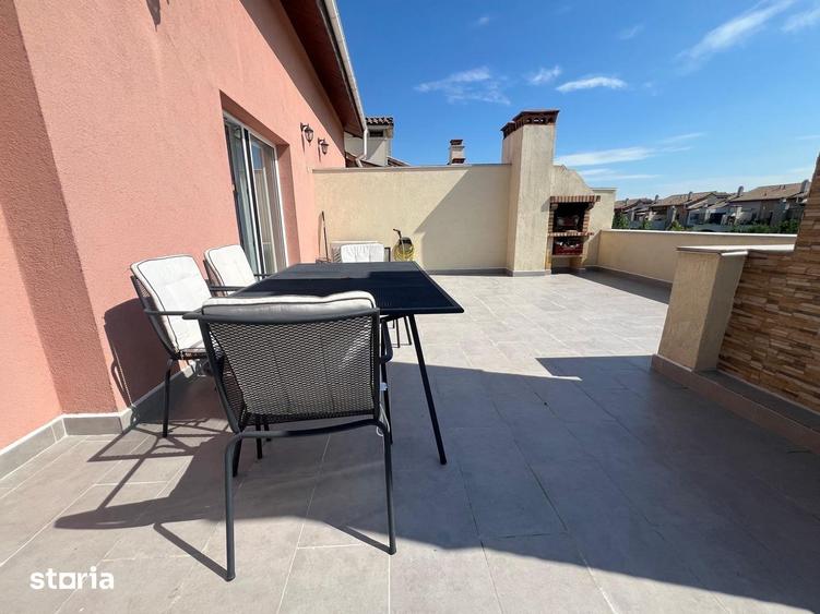 Apartament cu 3 camere, mobilat în Central — fotografia 1