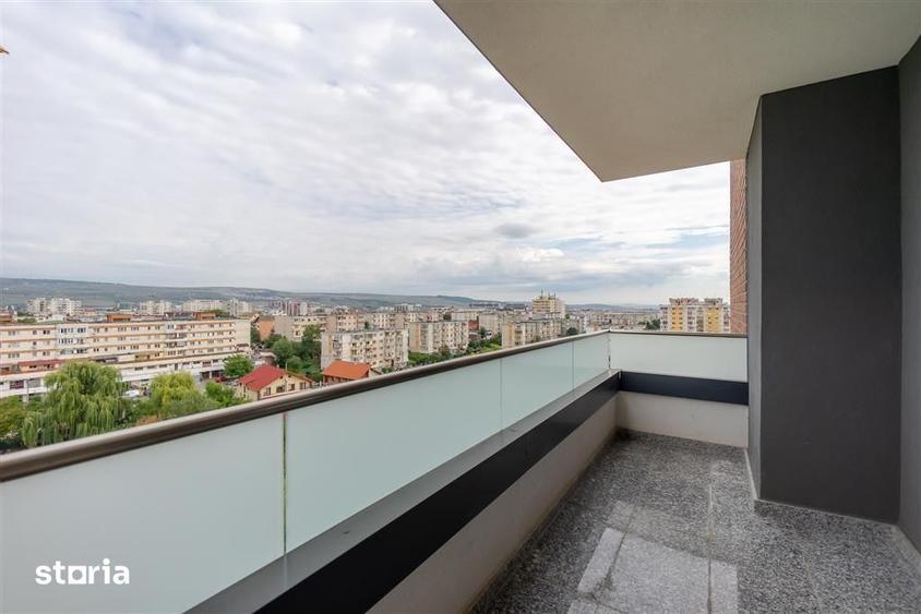 Apartament cu 3 camere semidecomandat, mobilat în Între Lacuri
