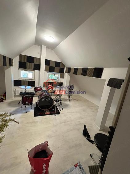 Casă cu 2 camere cu Teren 1200 Mp în Filiași