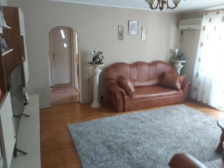 Apartament cu 3 camere semidecomandat în Calea Aradului