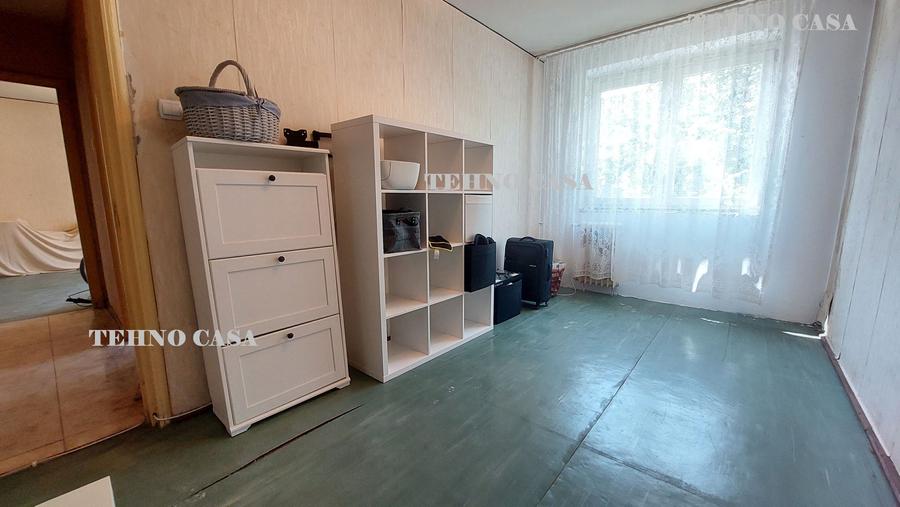 Apartament cu 4 camere decomandat în Titan
