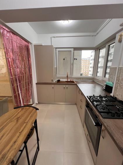 Apartament cu 2 camere semidecomandat, mobilat în Parcul Carol
