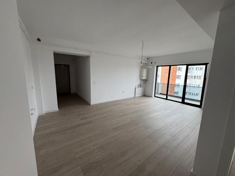 Apartament cu 2 camere semidecomandat în Cornitoiu
