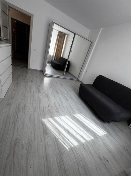 Garsonieră decomandată în Central