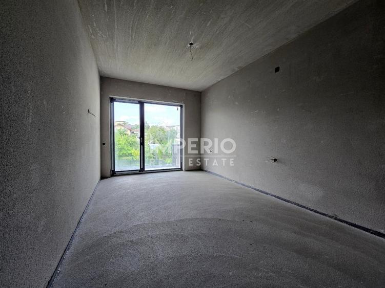 Apartament cu 4 camere semidecomandat în Andrei Mureșanu