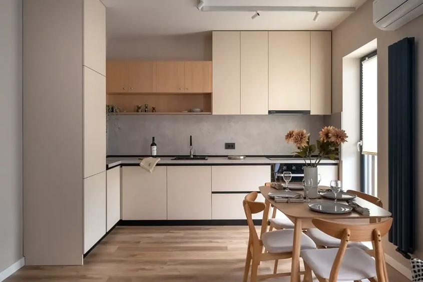 Apartament cu 3 camere decomandat, mobilat în Voluntari