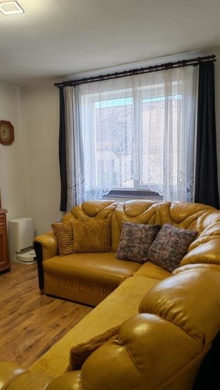 Apartament cu 3 camere decomandat în Luncani