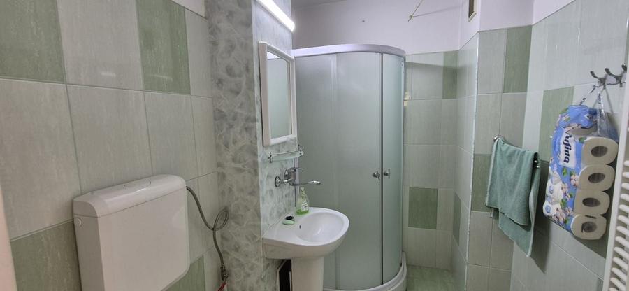 De vanzare ap.3 camere , cart. Tudor- str. Cutezantei - 8