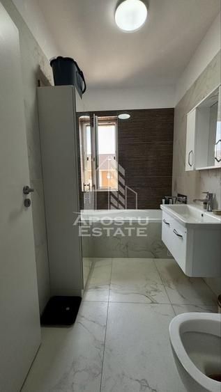 Apartament cu 3 camere semidecomandat, mobilat în Giroc