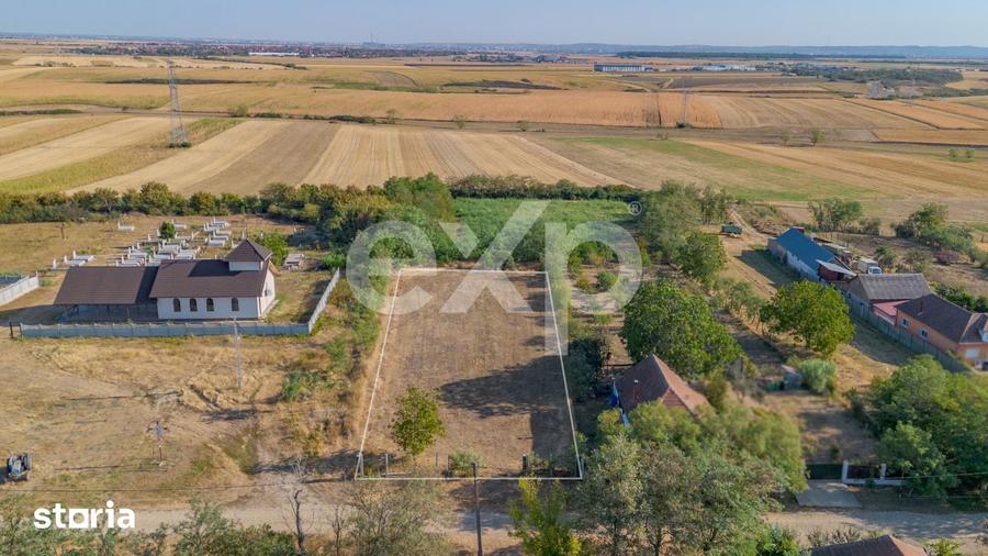 Teren de 1363 mp, în Nojorid