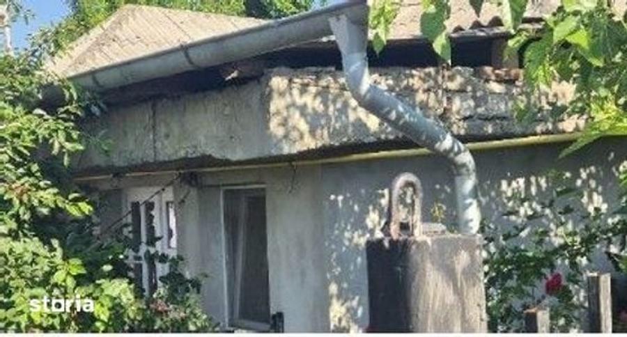 Casă cu 2 camere cu Teren 330 Mp în Central