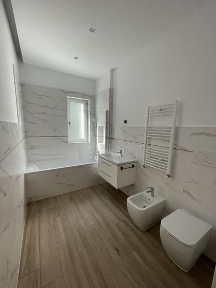 Apartament cu 2 camere decomandat în Ghiroda