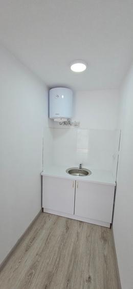Garsonieră decomandată în Central