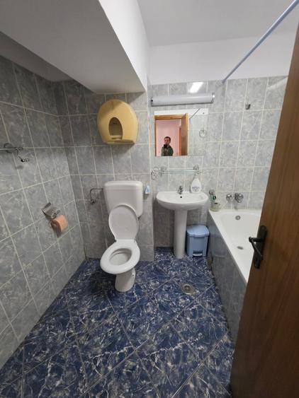 Apartament cu 6 camere decomandat în Alba Iulia