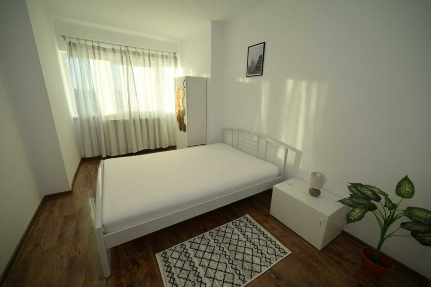 Apartament cu 4 camere decomandat în Faleza Nord