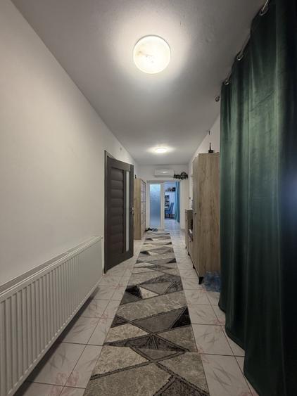 Casă individuală cu 5 camere cu Canalizare în Utvin