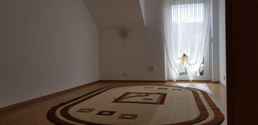 Duplex cu 4 camere cu Canalizare în Trei Stejari