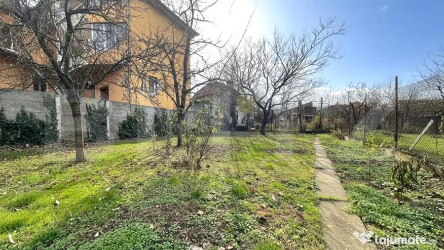 Casă cu 7 camere cu Teren 500 Mp în Iosia