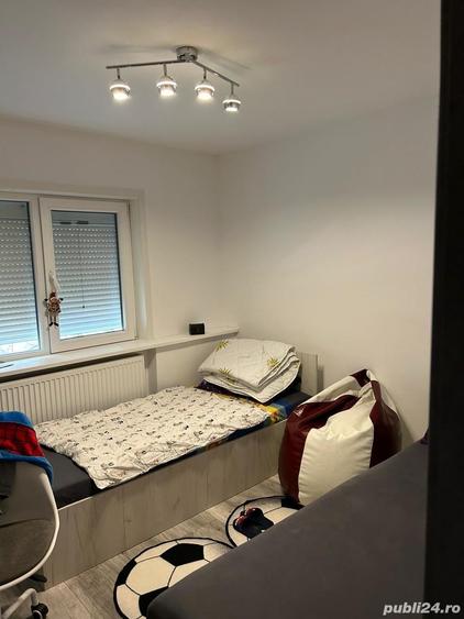 Apartament cu 4 camere în Fetești-Gară