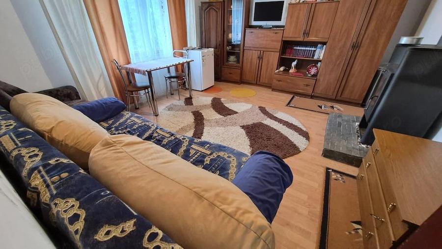 Casă cu 5 camere cu Teren 2800 Mp în Exterior Vest
