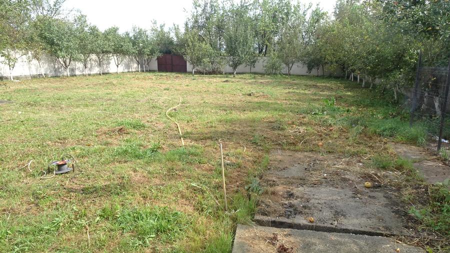 Casă cu 6 camere cu Teren 3125 Mp în 22 Decembrie