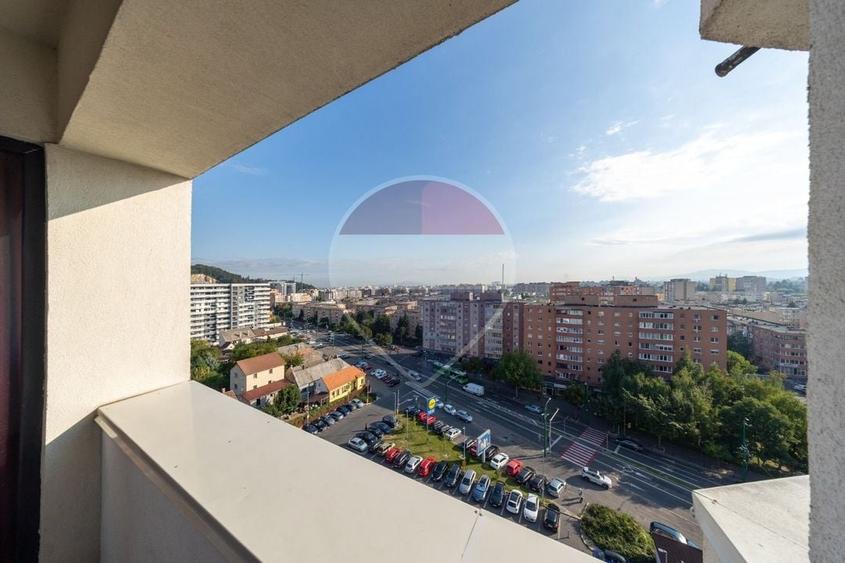 Apartament cu 2 camere semidecomandat, mobilat în Răcădău
