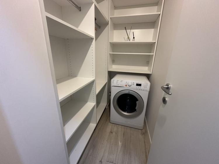 Apartament cu 3 camere decomandat, mobilat în Decebal