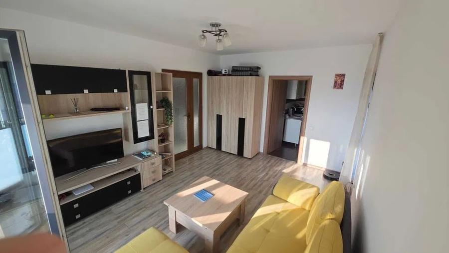Apartament cu 2 camere decomandat, mobilat în Păcii