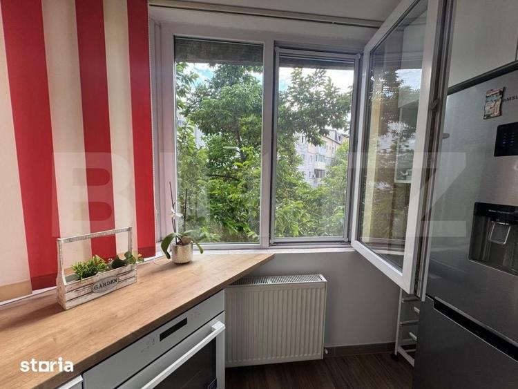 Apartament cu 3 camere semidecomandat în Girocului
