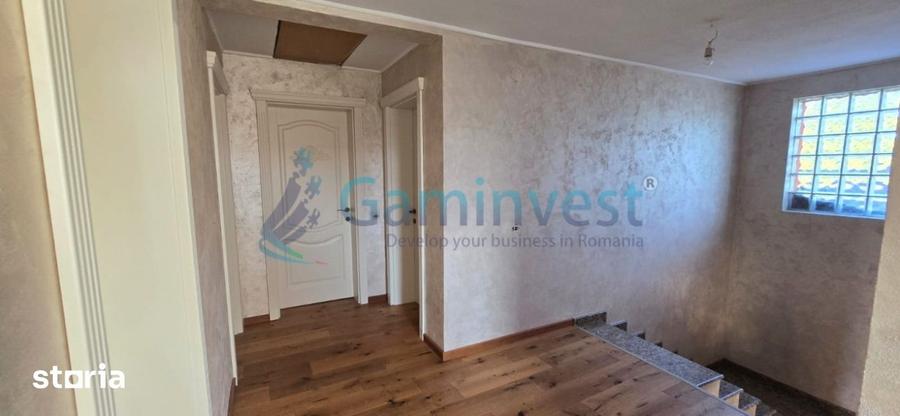 Casă cu 5 camere cu Teren 2690 Mp în Central
