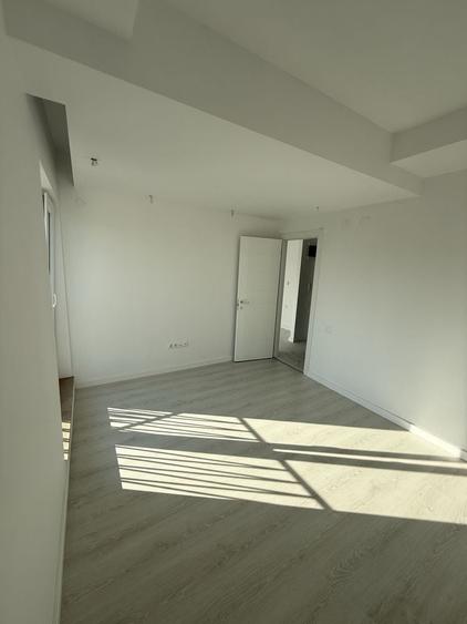 Apartament cu 2 camere decomandat în Tunari