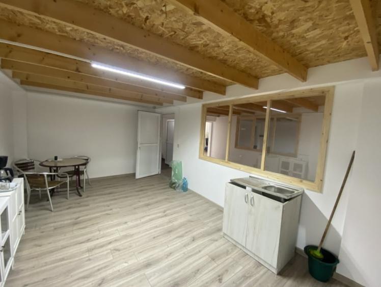 Spațiu industrial, de 1,590 mp, în Aeroport