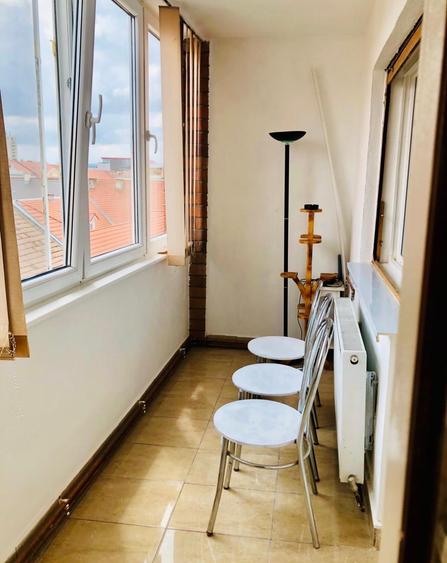 Apartament cu 4 camere decomandat în Punctele Cardinale
