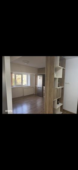 Apartament cu 4 camere decomandat, mobilat în P-ța Alba Iulia