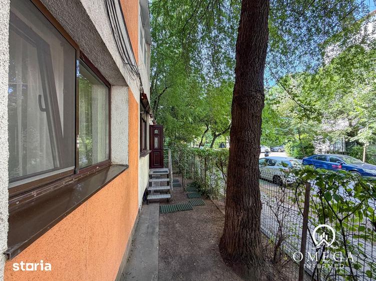 Apartament cu 2 camere decomandat în Nicolina