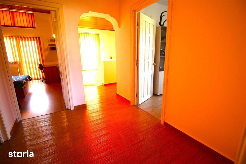 Casă cu 6 camere cu Teren 500 Mp în Nord