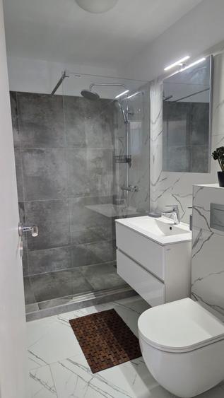 Apartament cu 2 camere decomandat în Palazu Mare
