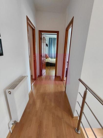 Apartament cu 4 camere decomandat în Dristor