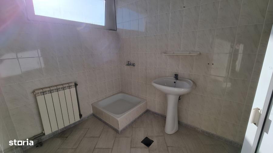 Spațiu comercial, de 170 mp, în Fundeni