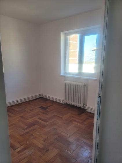 Apartament cu 2 camere semidecomandat în Electroprecizia