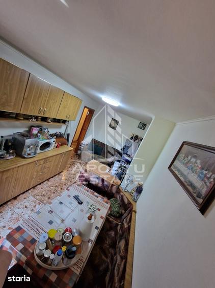 Apartament cu 2 camere decomandat în Lipovei