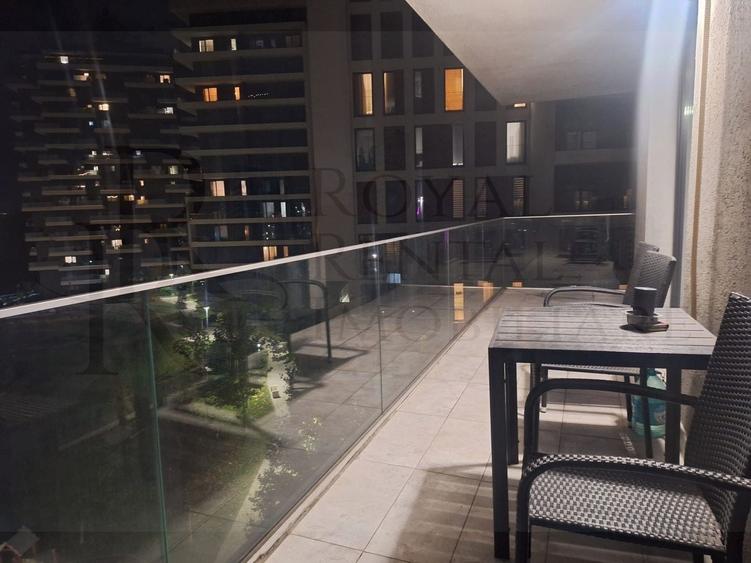 Apartament cu 3 camere semidecomandat, mobilat în Zorilor